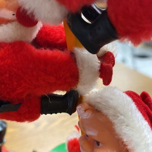 3 Vintage Swivel headed pencil huggers clip Ons 2 1/2 inches high - Picture 7 of 8